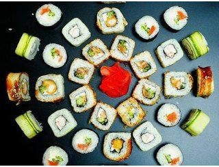 Сурими суши служба доставки роллов и пиццы лого