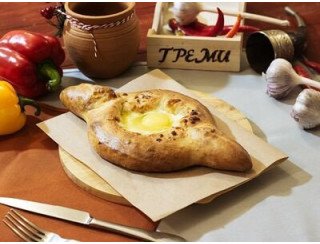 Греми лого