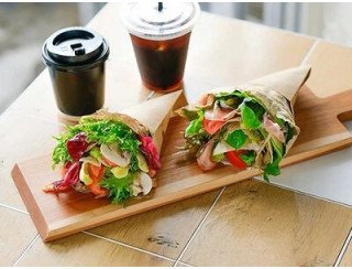 Bali Crepe Cafe лого
