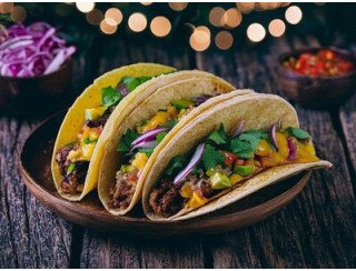 Mr. Machete лого