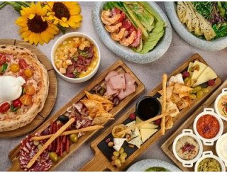 Ava Restaurant лого